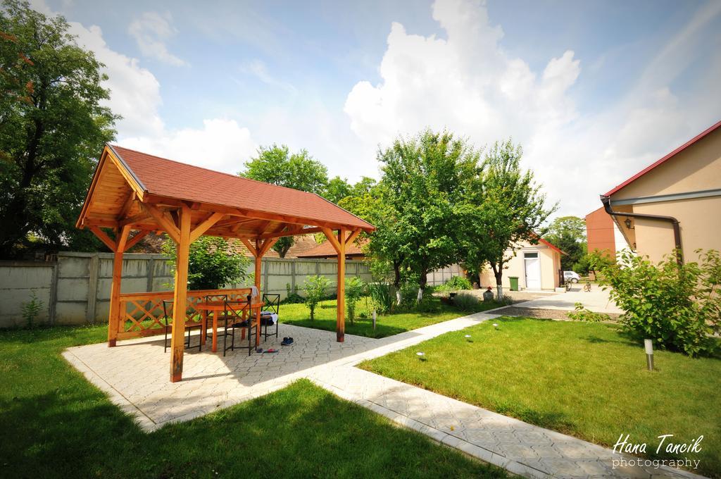 Apartments Svetlica Backi Petrovac Luaran gambar